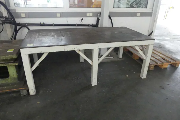 Werkbanktisch Maße in cm ca. 200 x 100 x 75